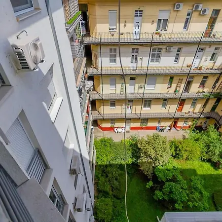Apartment Akvarell House Ac/free Parking